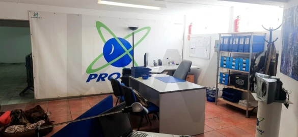 Armazém para Arrendamento em Algés, Linda-A-Velha e Cruz Quebrada-Dafundo