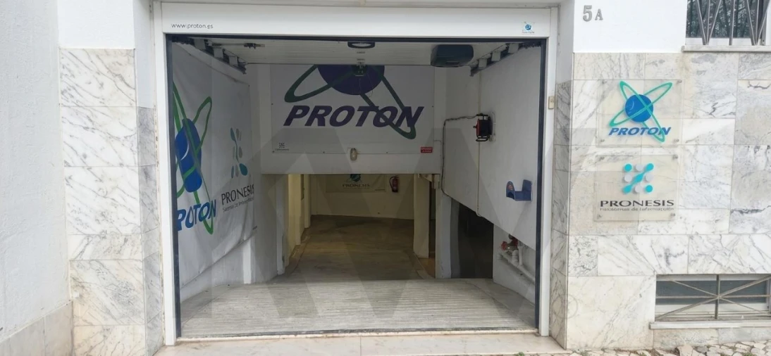 Garagem para Arrendamento em Algés, Linda-A-Velha e Cruz Quebrada-Dafundo Foto 4