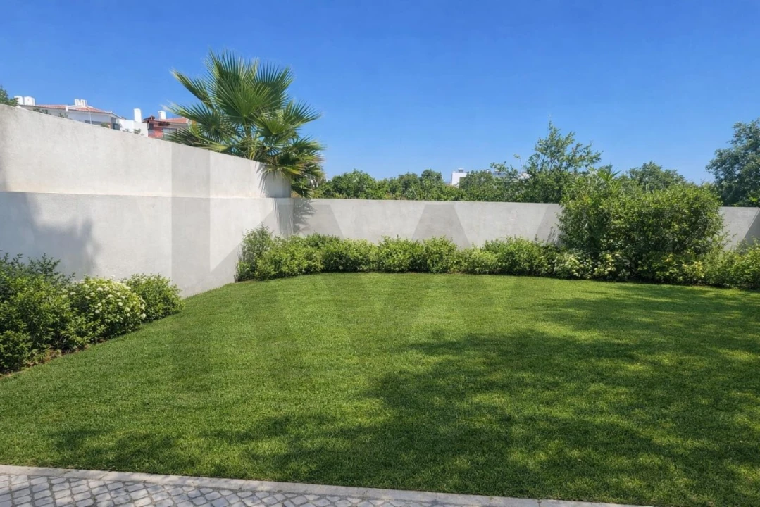 Moradia T4 para Venda em Portimão Foto 3