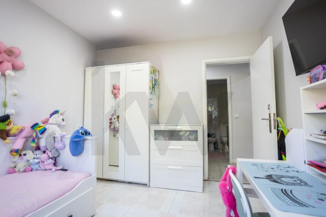 Apartamento T4 para Venda em Santo Antonio da Charneca Foto 30