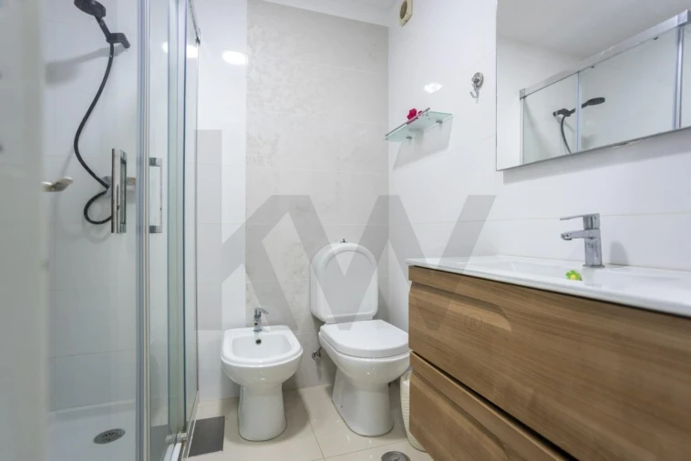 Apartamento T4 para Venda em Santo Antonio da Charneca Foto 23