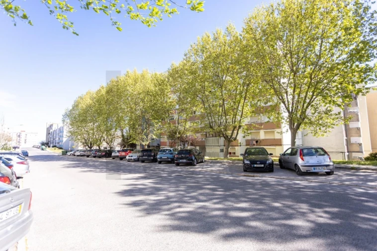 Apartamento T4 para Venda em Santo Antonio da Charneca Foto 33