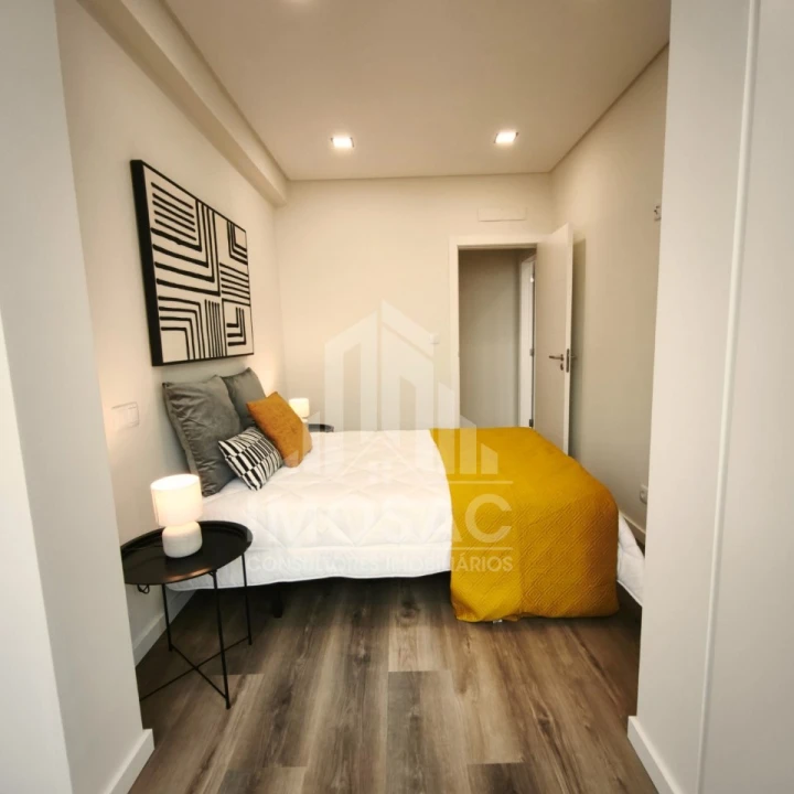 Apartamento T3 para Venda em Benfica Foto 3