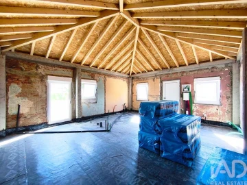 Moradia T1 para Venda em Darque