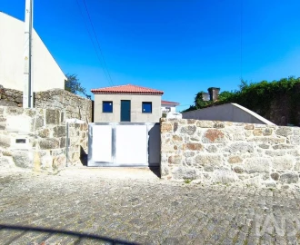 Moradia T1 para Venda em Darque