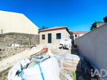 Moradia T1 para Venda em Darque