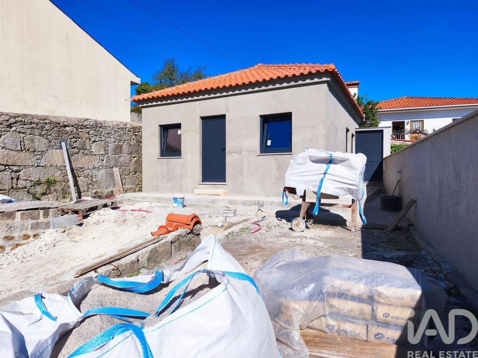 Moradia T1 para Venda em Darque Foto 12