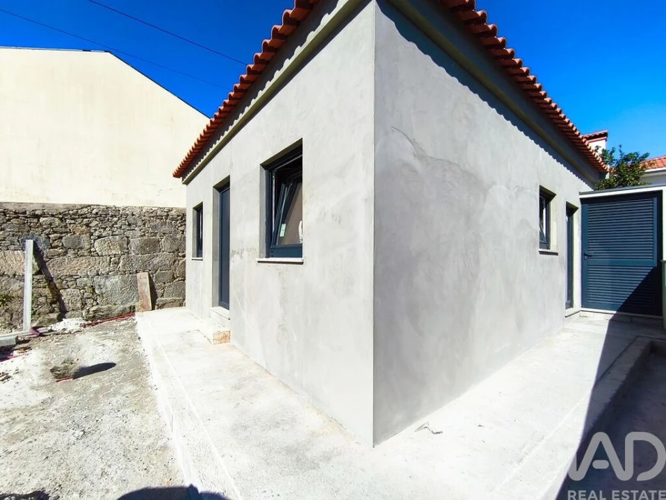 Moradia T1 para Venda em Darque Foto 4