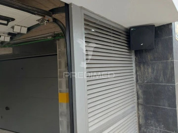 Garagem para Arrendamento em Portimão