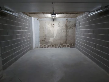 Garagem para Arrendamento em Portimão