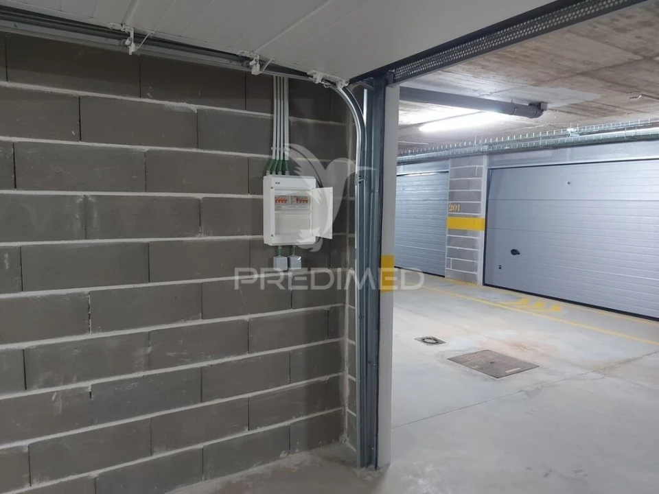 Garagem para Arrendamento em Portimão Foto 11