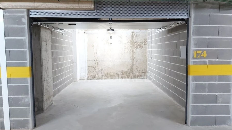 Garagem para Arrendamento em Portimão