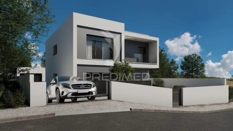 Moradia T4 para Venda em Meia Via