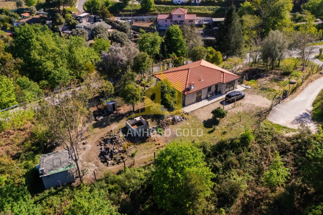 Moradia T3 para Venda em Azere Foto 12