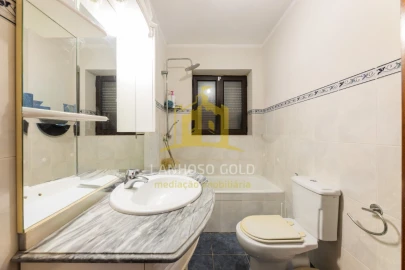 Moradia T3 para Venda em Azere