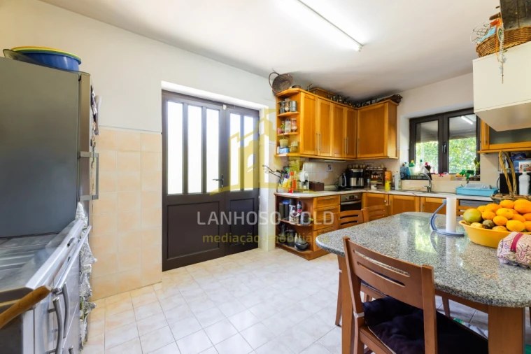 Moradia T3 para Venda em Azere Foto 17