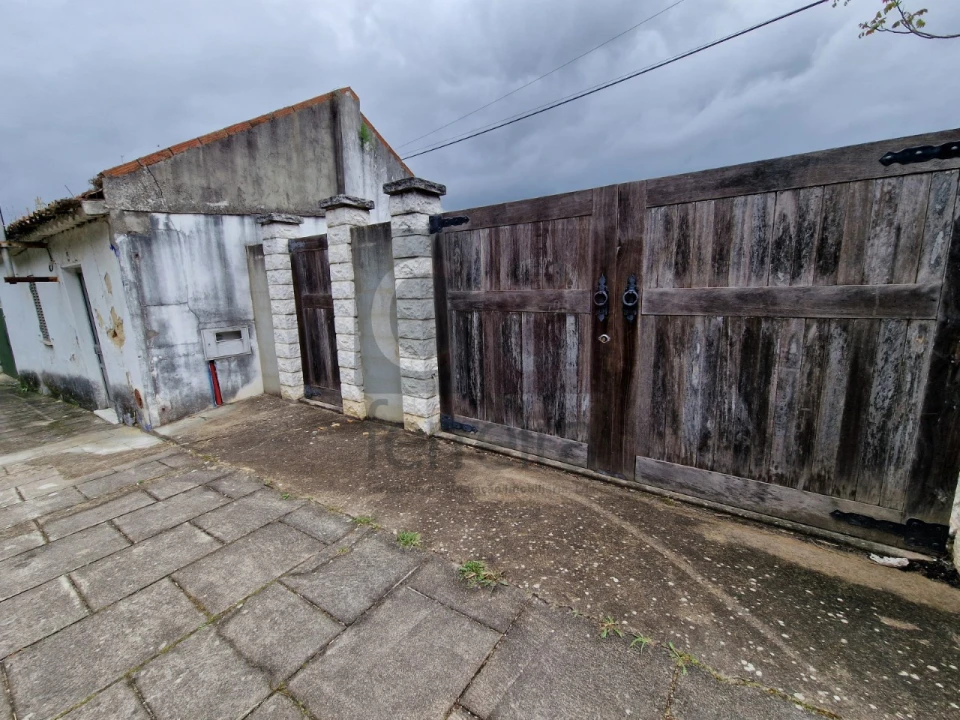 Moradia T2 para Venda em Vale de Cavalos Foto 2