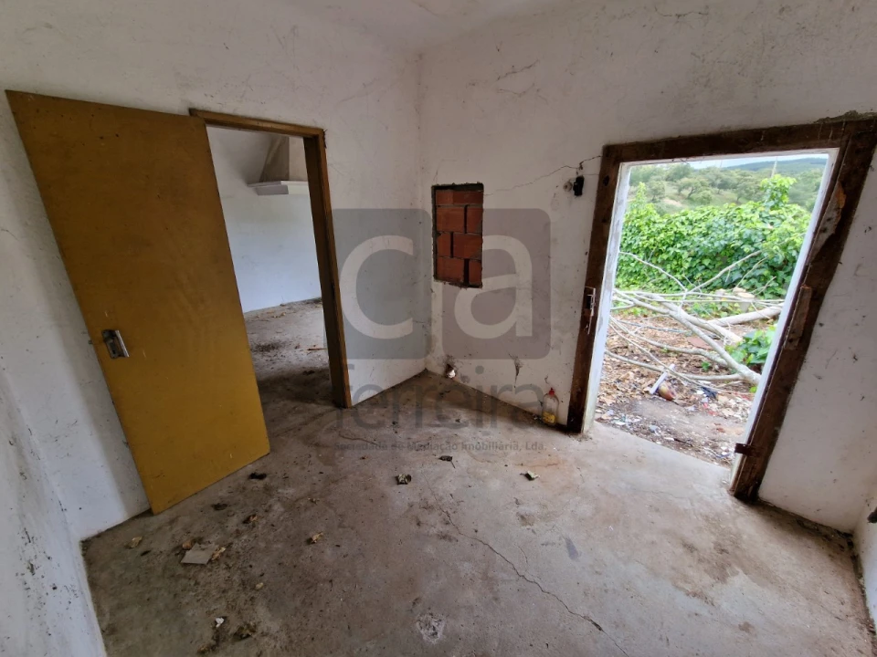 Moradia T2 para Venda em Vale de Cavalos Foto 5