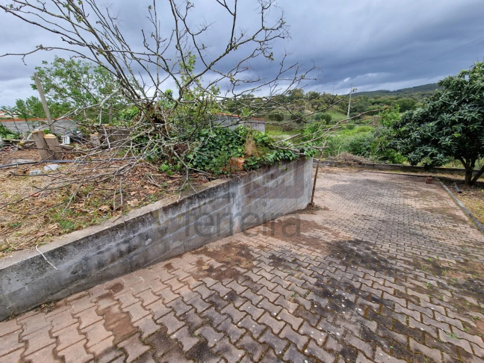 Moradia T2 para Venda em Vale de Cavalos Foto 18