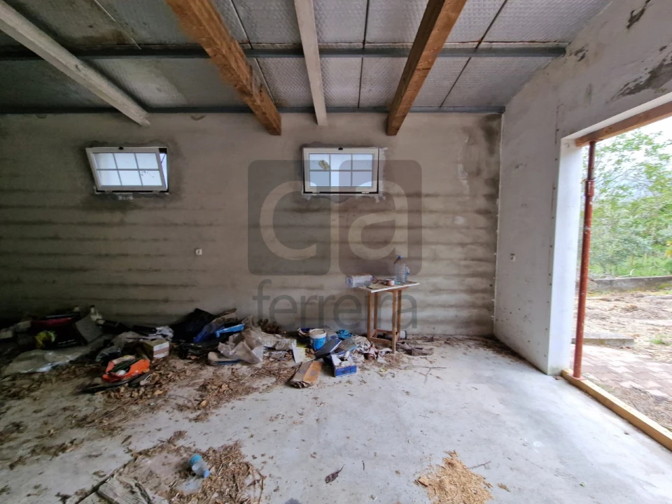 Moradia T2 para Venda em Vale de Cavalos Foto 22