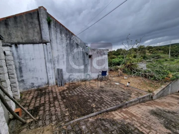 Moradia T2 para Venda em Vale de Cavalos