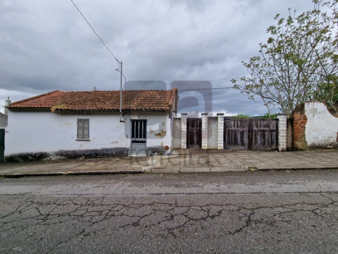 Moradia T2 para Venda em Vale de Cavalos Foto 2