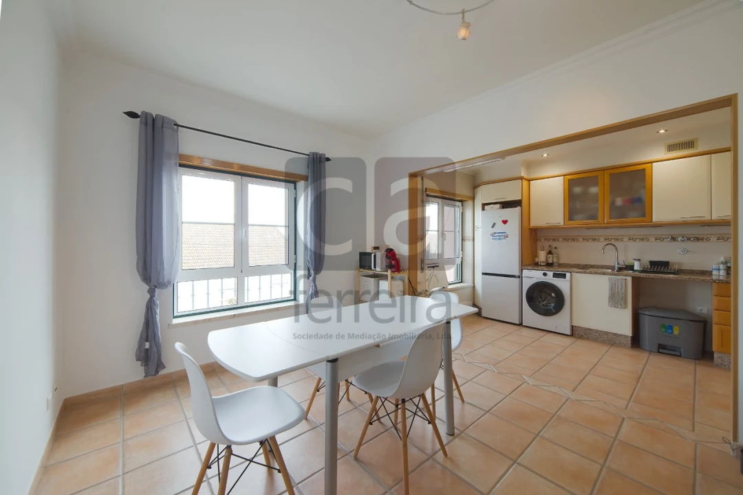Apartamento T2 para Venda em Almeirim Foto 5