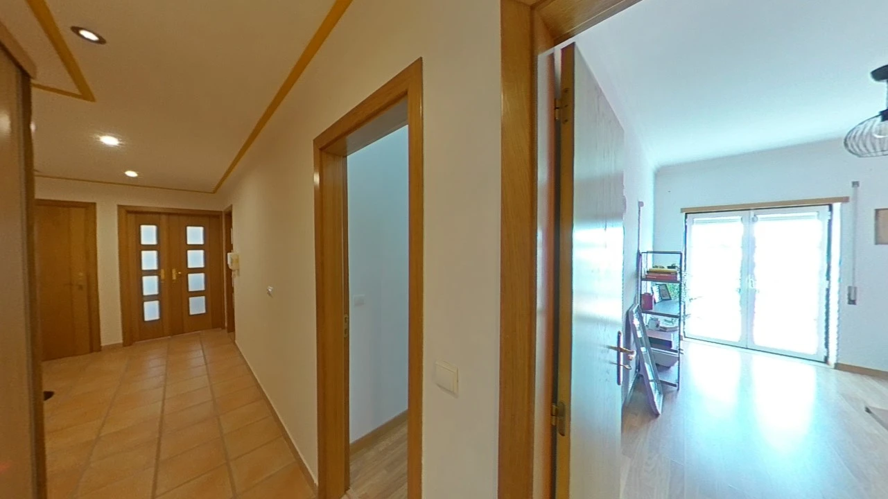 Apartamento T2 para Venda em Almeirim Foto 39