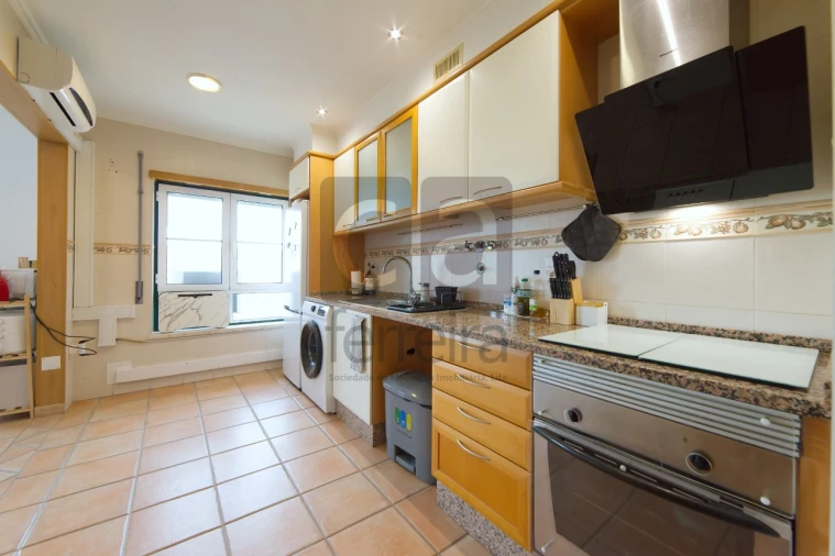 Apartamento T2 para Venda em Almeirim Foto 4