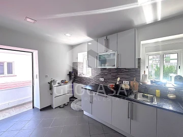 Moradia T2 para Venda em Algueirão-Mem Martins