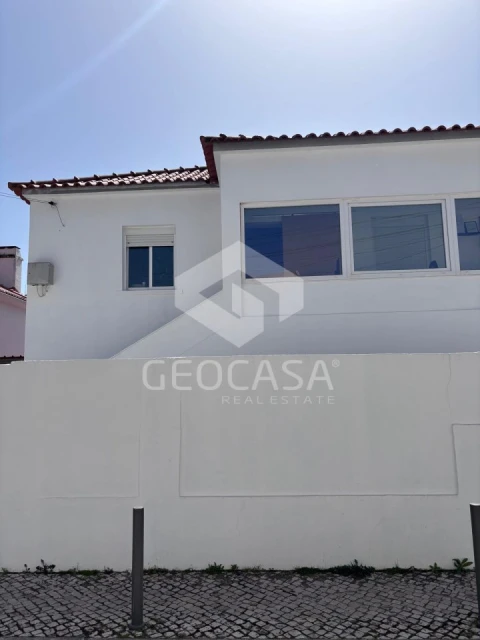 Moradia T2 para Venda em Algueirão-Mem Martins