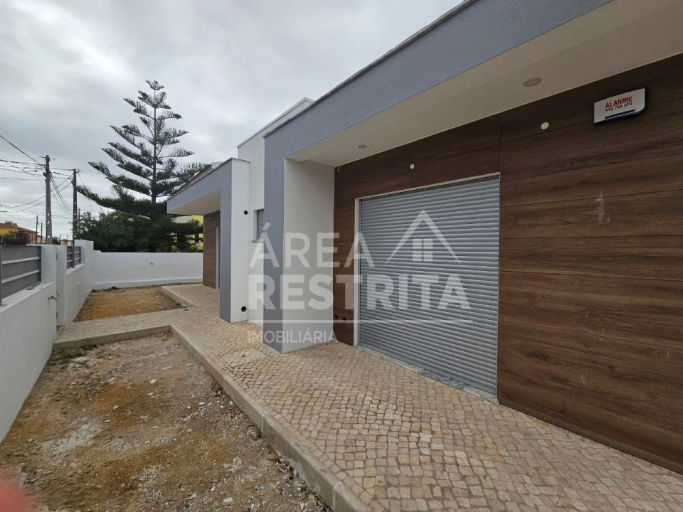 Moradia T4 para Venda em Azeitão (São Lourenço e São Simão) Foto 3
