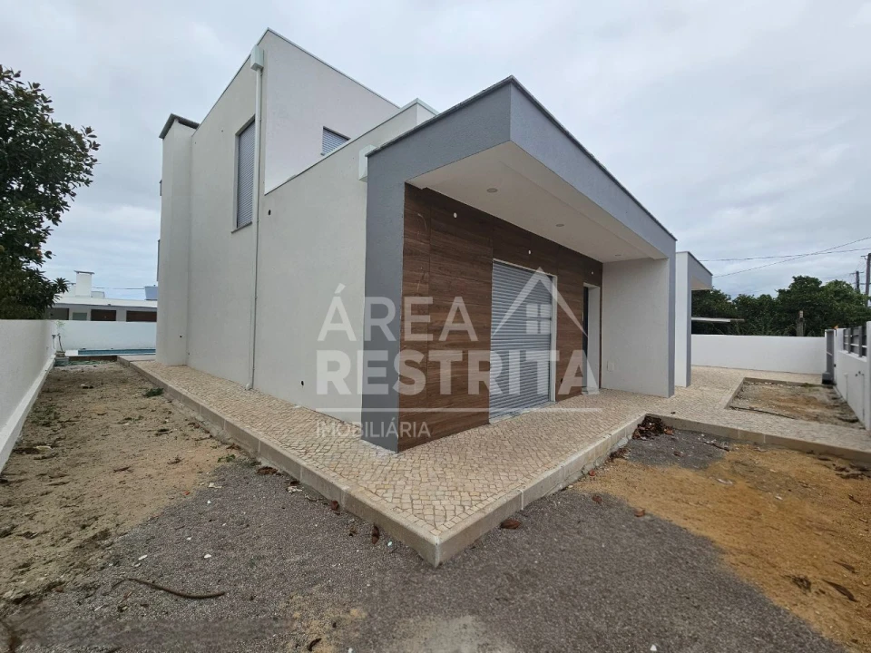 Moradia T4 para Venda em Azeitão (São Lourenço e São Simão) Foto 4