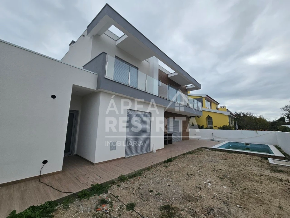 Moradia T4 para Venda em Azeitão (São Lourenço e São Simão) Foto 5