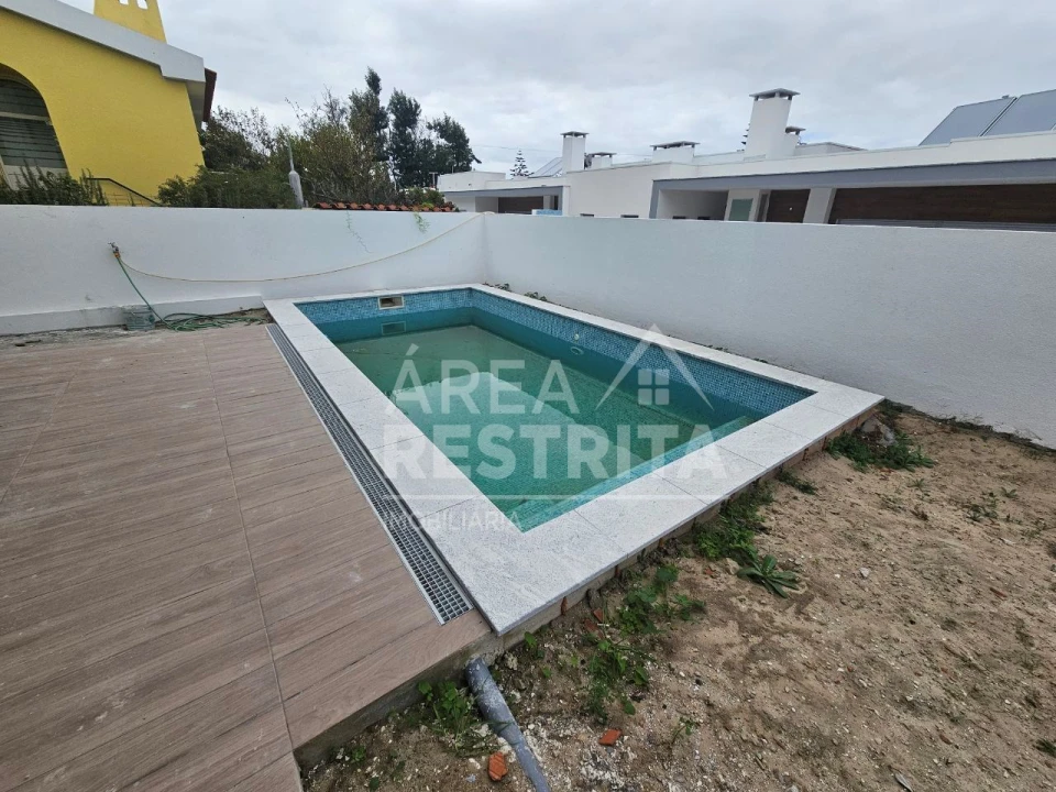 Moradia T4 para Venda em Azeitão (São Lourenço e São Simão) Foto 7