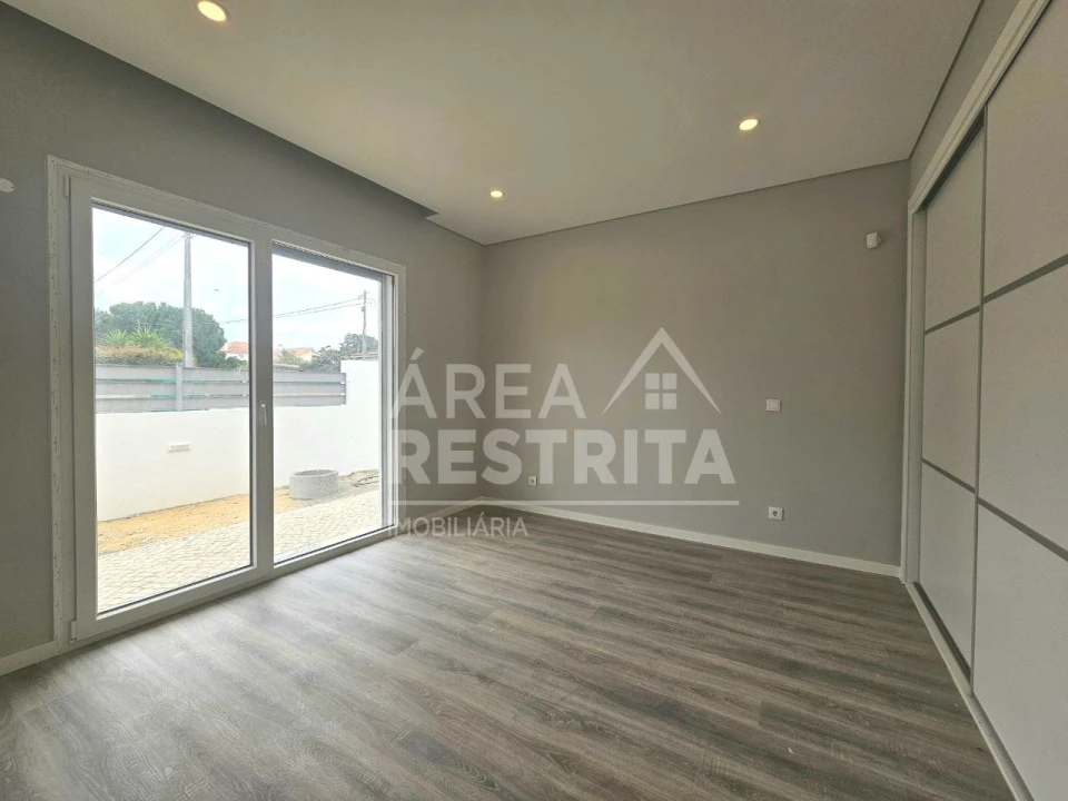 Moradia T4 para Venda em Azeitão (São Lourenço e São Simão) Foto 21