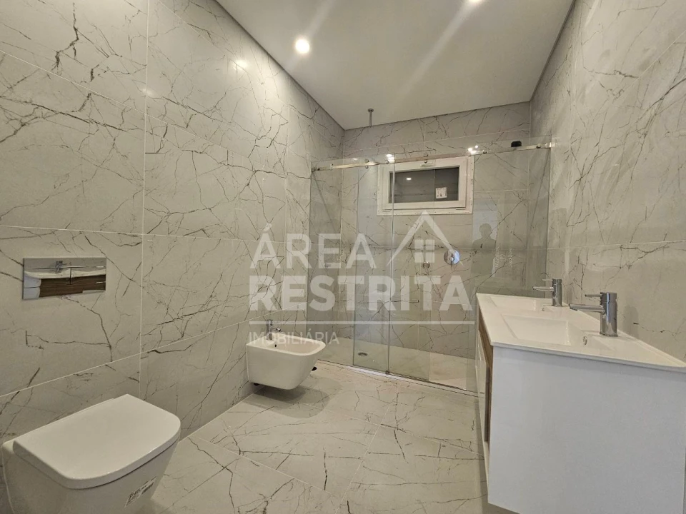 Moradia T4 para Venda em Azeitão (São Lourenço e São Simão) Foto 28