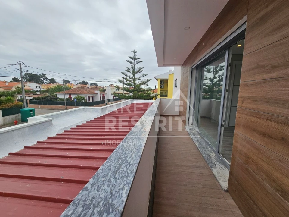 Moradia T4 para Venda em Azeitão (São Lourenço e São Simão) Foto 34