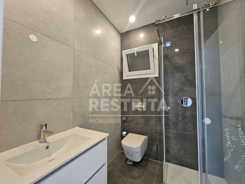 Moradia T4 para Venda em Azeitão (São Lourenço e São Simão) Foto 38