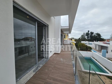 Moradia T4 para Venda em Azeitão (São Lourenço e São Simão)