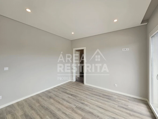Moradia T4 para Venda em Azeitão (São Lourenço e São Simão) Foto 31