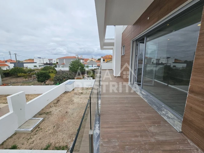 Moradia T4 para Venda em Azeitão (São Lourenço e São Simão) Foto 39