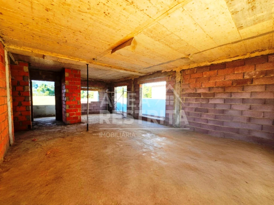 Moradia T4 para Venda em Quinta do Anjo Foto 8