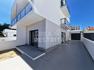 Moradia T3 para Venda em Quinta do Conde