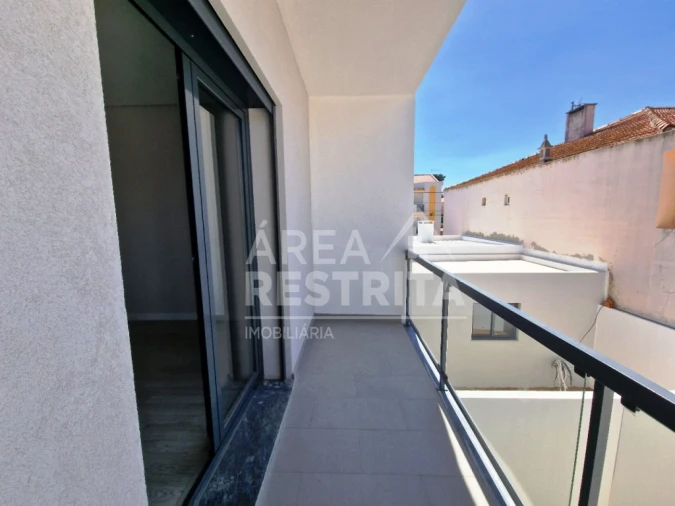 Moradia T3 para Venda em Quinta do Conde Foto 11