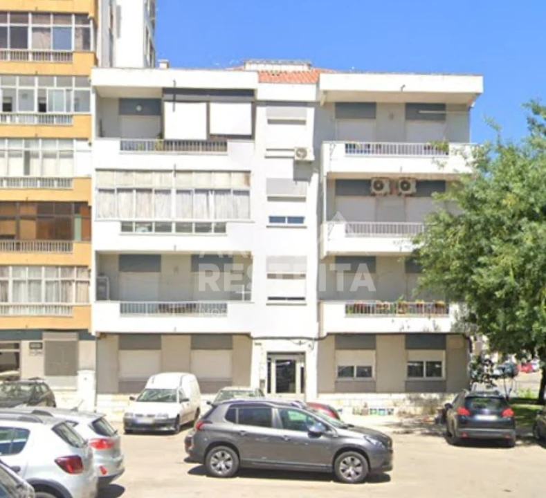 Apartamento T2 para Venda em Corroios Foto 1