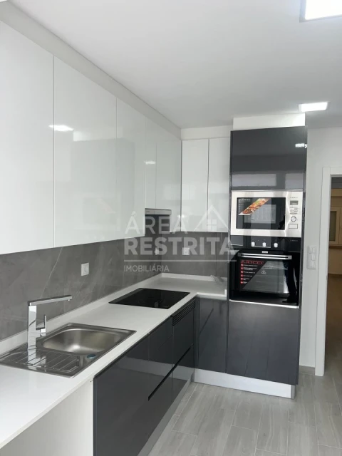 Apartamento T2 para Venda em Corroios