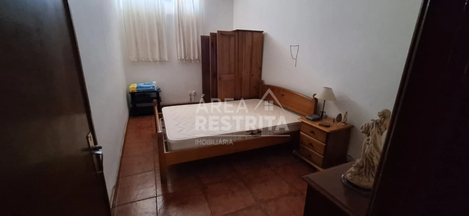 Apartamento T2 para Venda em Laranjeiro e Feijó Foto 4