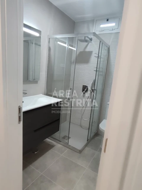 Apartamento T3 para Venda em Laranjeiro e Feijó
