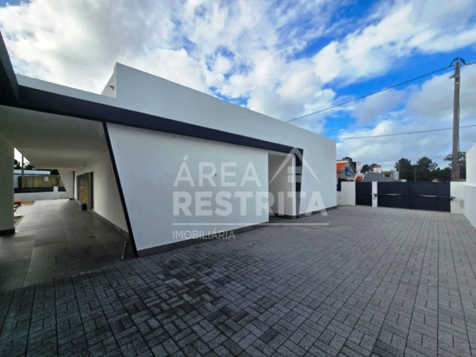 Moradia T3 para Venda em Quinta do Anjo Foto 1